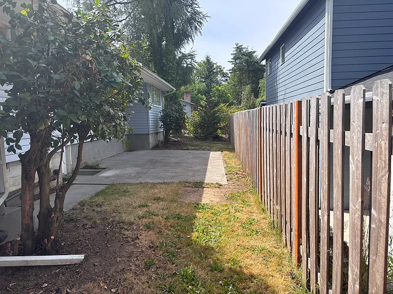 5353 SE Cesar E Chavez Blvd — Photo 10