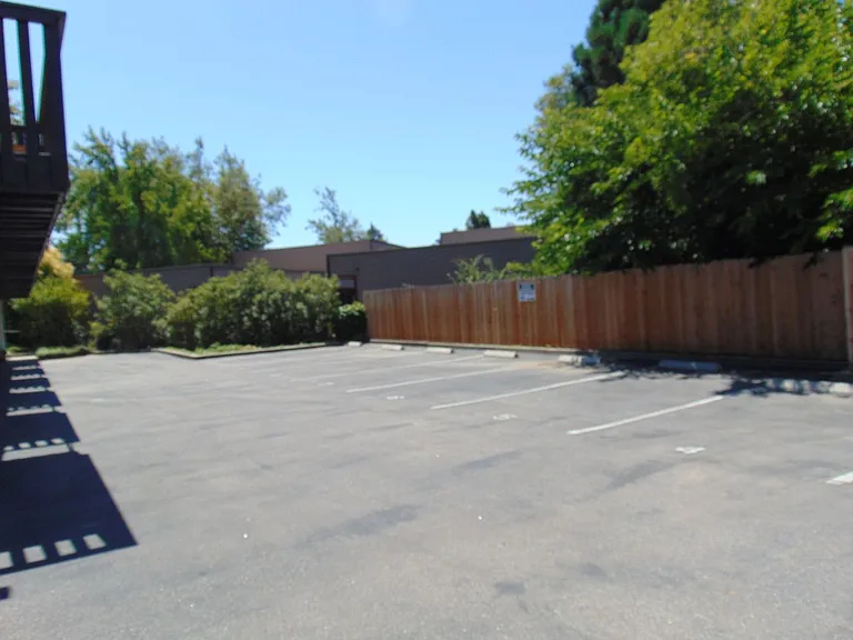 677 Morro St — Photo 15