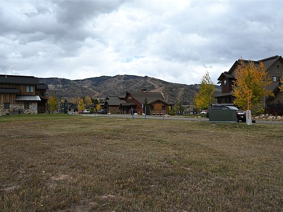 2nd image of 900 Angels View Way