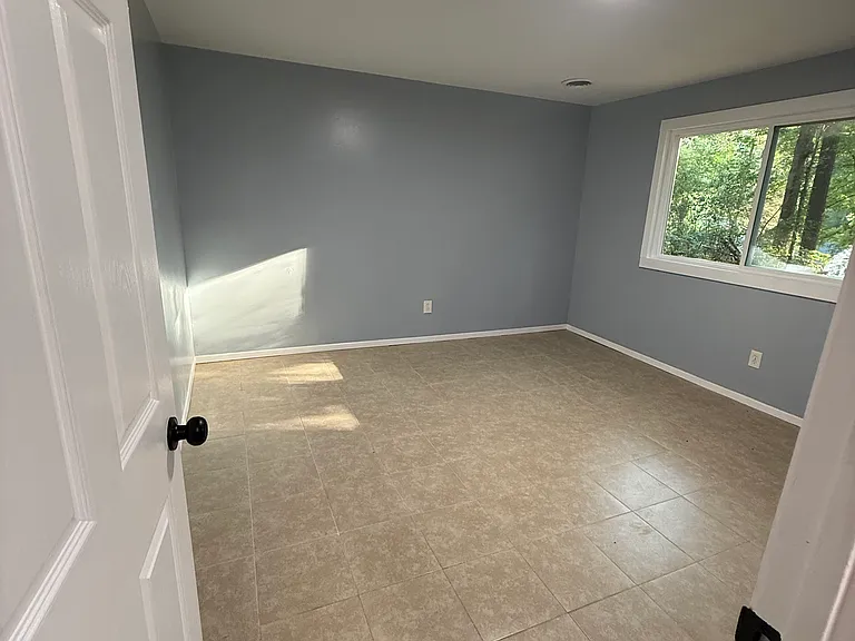 1922 Atkins Dr — Photo 28