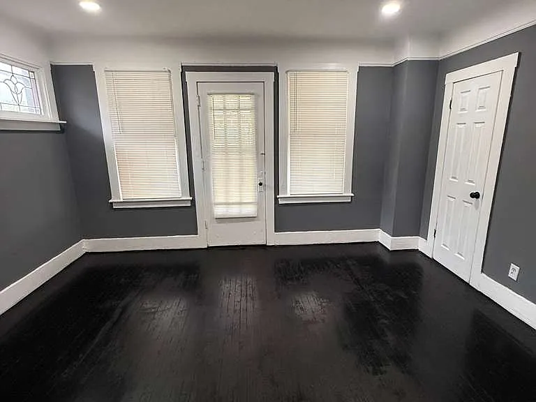 2676 Sturtevant St #4-1 — Photo 8