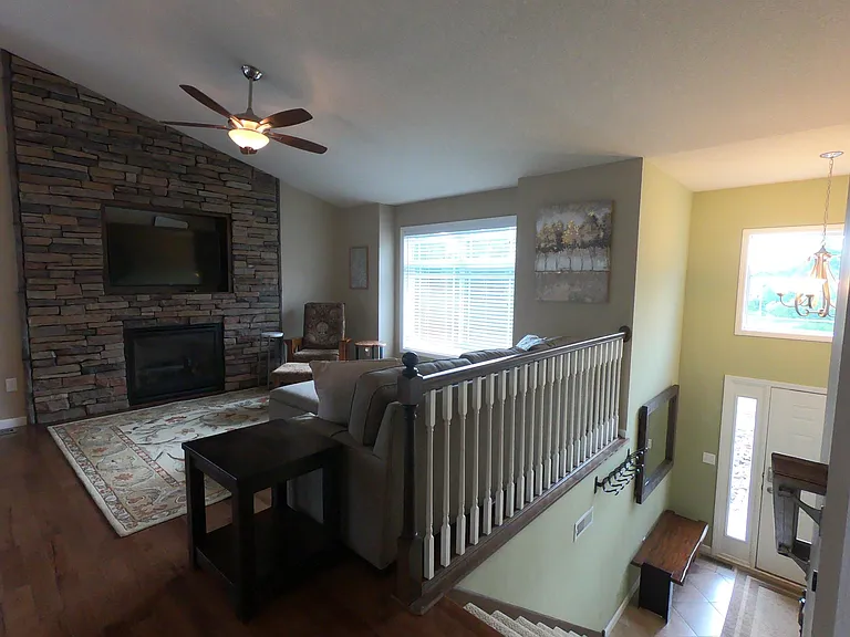 5252 Twin Pines St — Photo 4