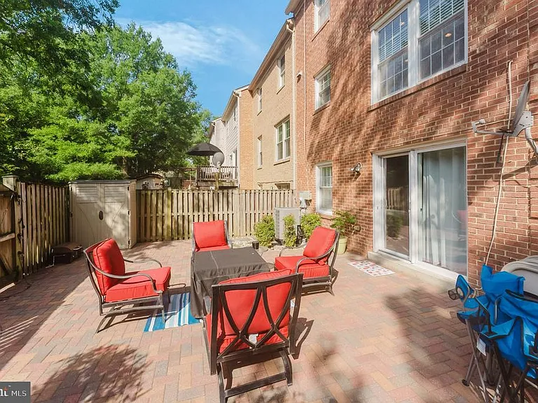 8001 Bethelen Woods Ln — Photo 21