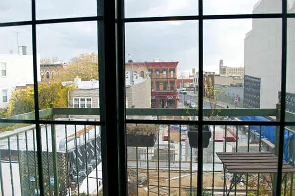 Rented by Dream Space Realty | media 31