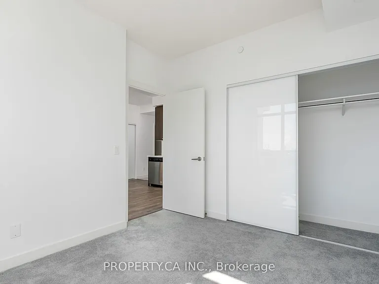 10 Wilby Cres #1102 — Photo 23