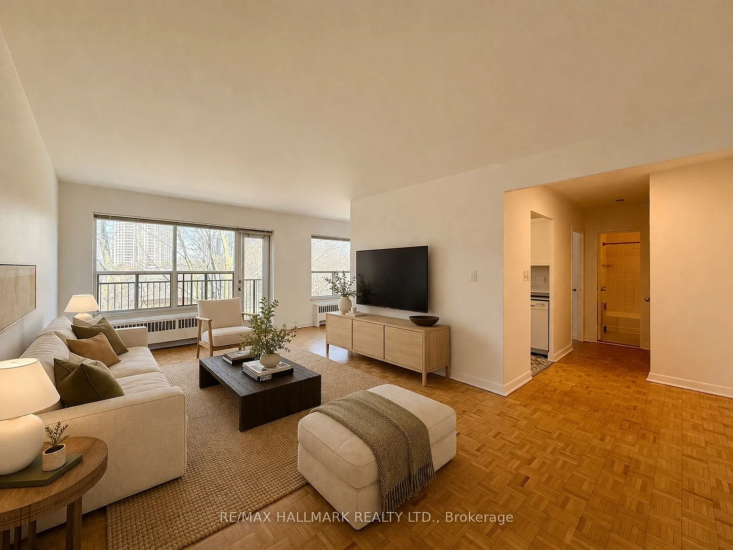 30 Upper Canada Dr #408 photo 1