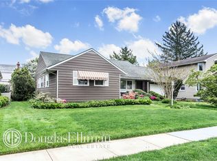 9 Prescott St, Garden City, NY 11530