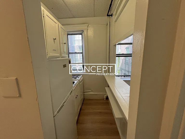24 Phillips St #5CP — Photo 4
