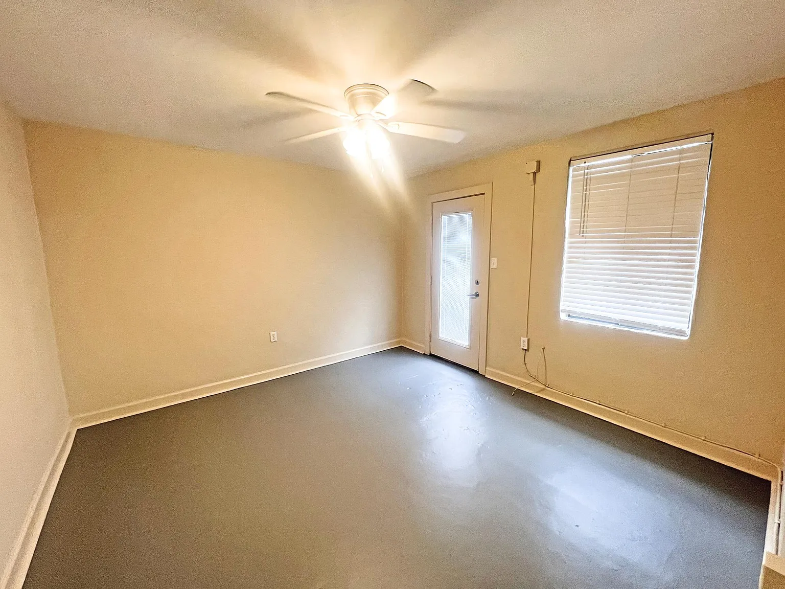 1 bed, 500 sqft, $995 — Photo 3