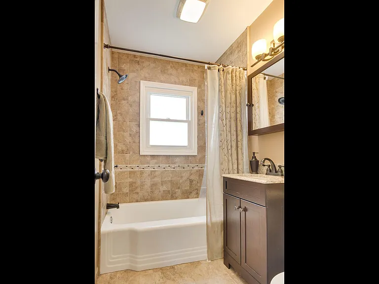 6821 Radcliffe Dr — Photo 14