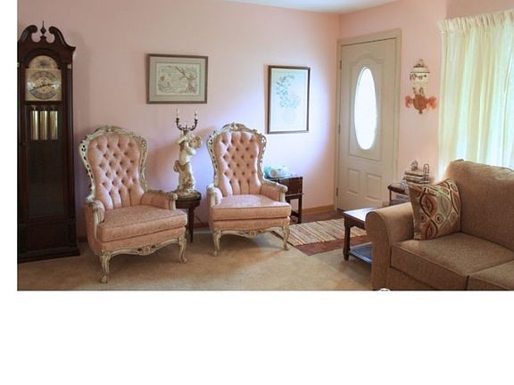 5th image of 2124 Heatherlane Dr
