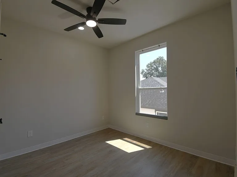 1158 E Earle St — Photo 19