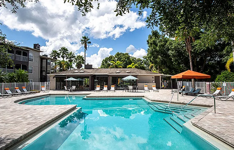The Summit at Sabal Park Apartments — Photo 18
