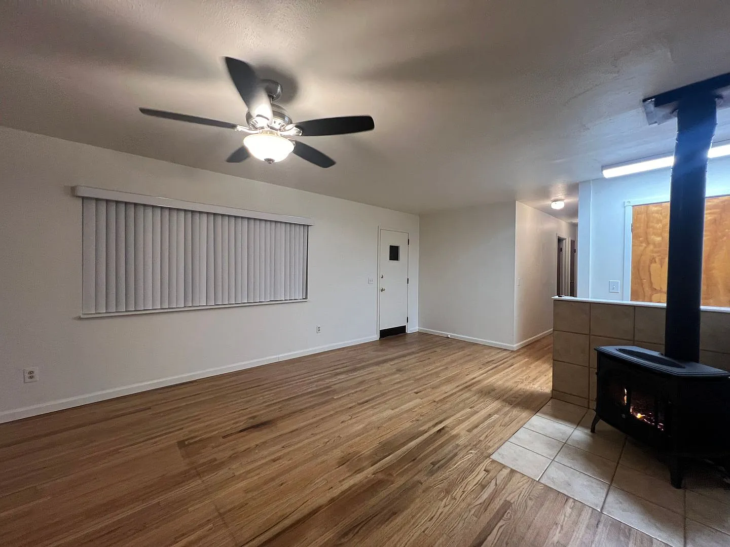 1,192 Square Foot 3 bedroom, 2 bath private home on 1 acre, washer, dryer, storage — Photo 4