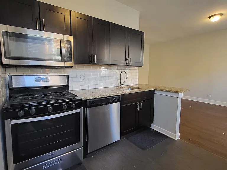 5501-5513 S Everett Ave — Photo 8