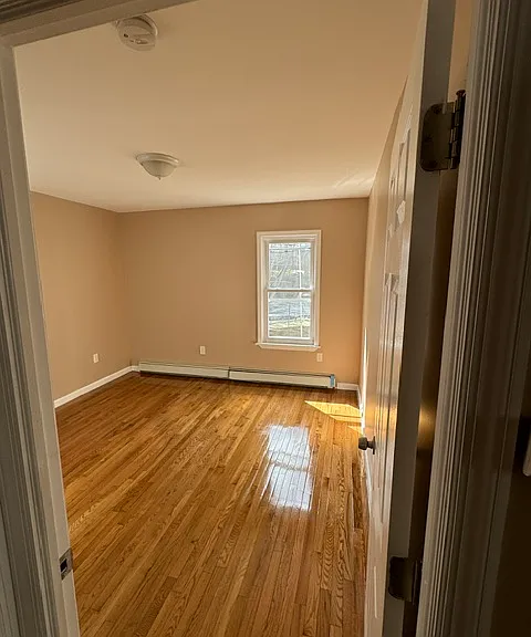 53-55 Hinsdale Pl — Photo 8