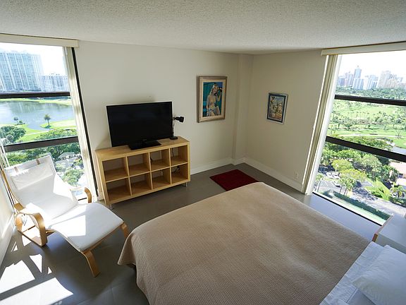3rd image of 20225 NE 34th Ct APT 1814