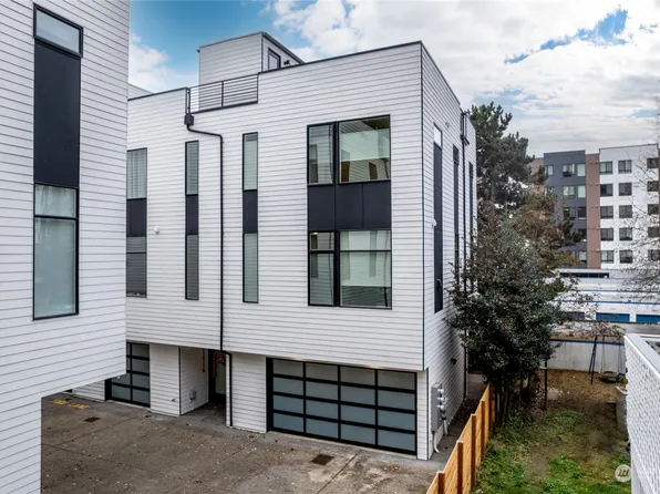 17917 Stone Avenue N #C, Shoreline, WA 98133