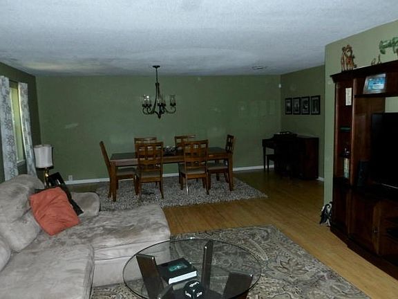 Dining Room N. HBickory Valley