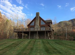 305 Price Rd, Erwin, TN 37650