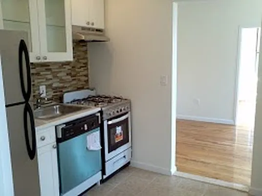 Rented by Link NY Realty | media 18