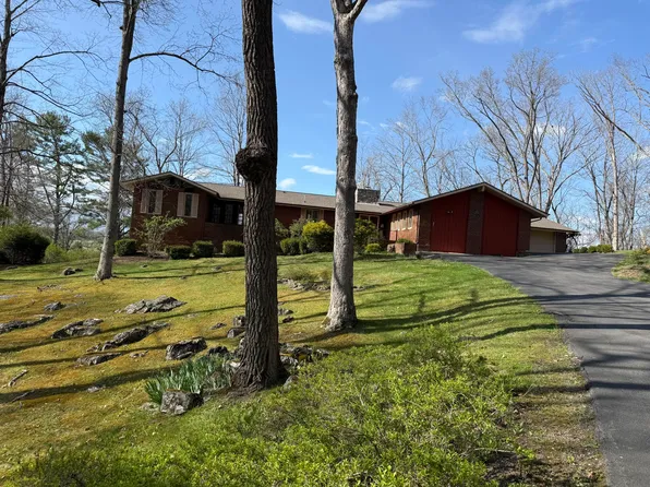 174 Upper Meadow Ln, Lewisburg, WV 24901