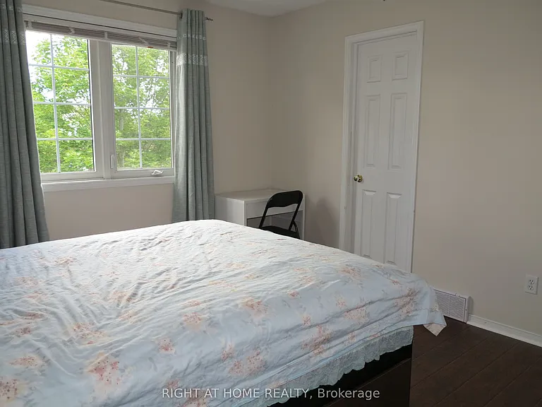 35 Moraine Cres — Photo 20