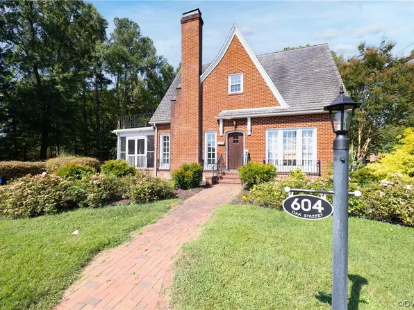 604 Oak St, Blackstone, VA 23824