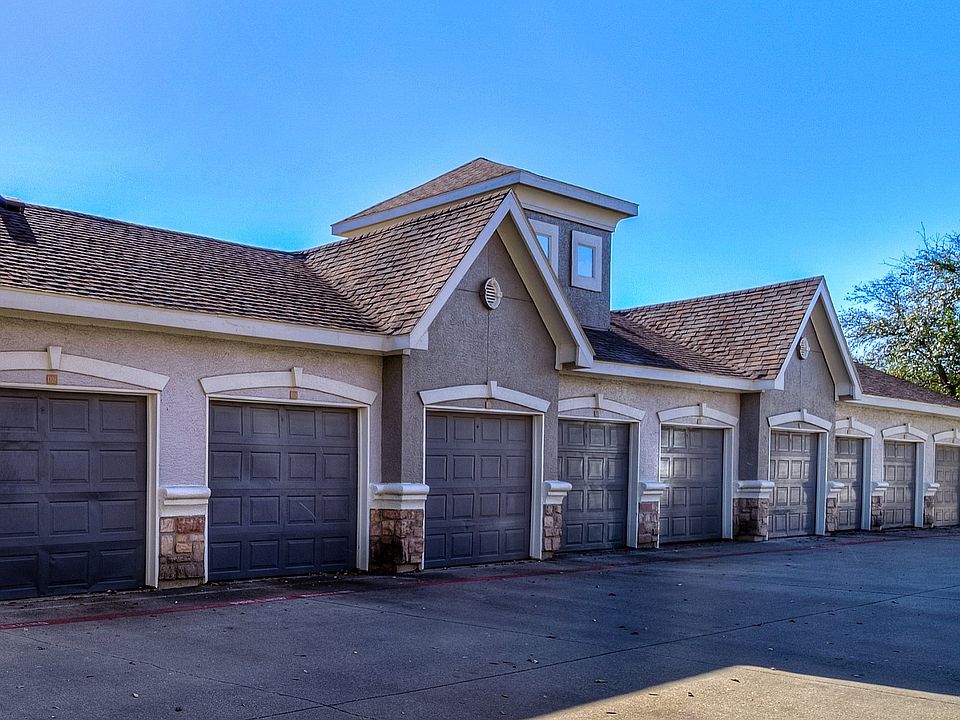 Experience the convenience of our apartment garages