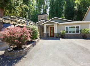 565 SE Croston Ln, Issaquah, WA