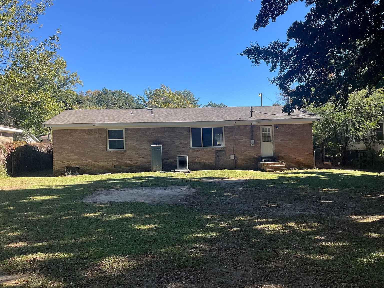 3 bed, 1025 sqft, $1,350 — Photo 2