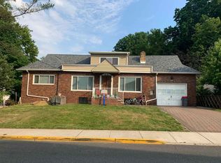 832 Cedar Ave, Secaucus, NJ 07094