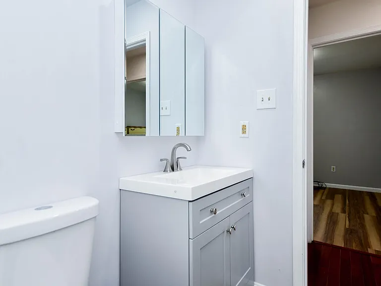 156 Barnsfield Ct — Photo 32