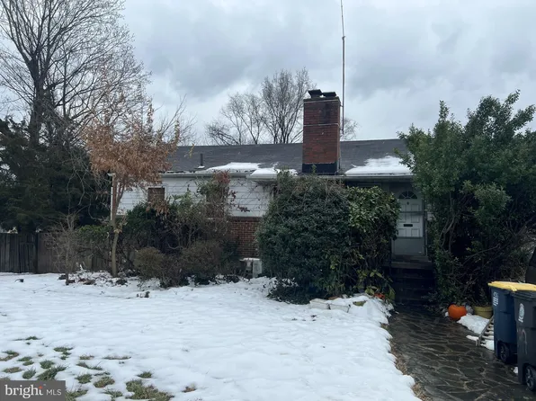 2117 Ravenswood St, Hyattsville, MD 20782