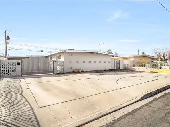 5133 Sun Valley Dr, Las Vegas, NV 89122