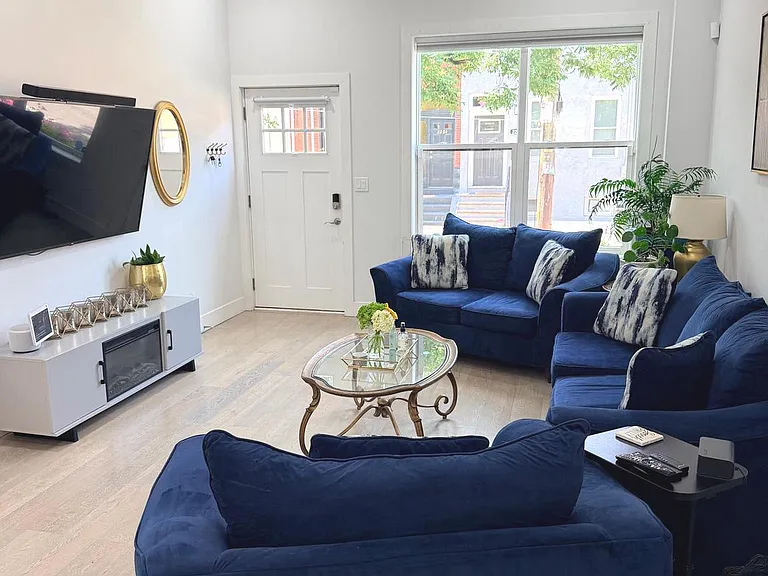 2239 Tasker St — Photo 4