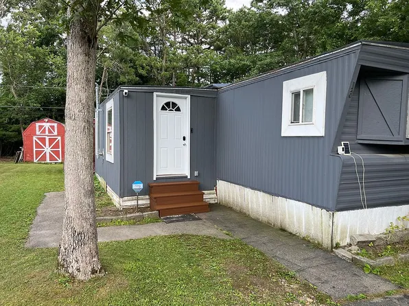 13 Lane #7, Coventry, RI 02816