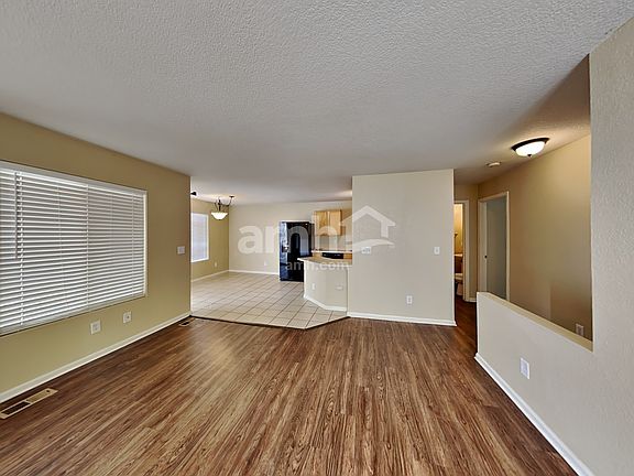 3rd image of 4343 Argonne St