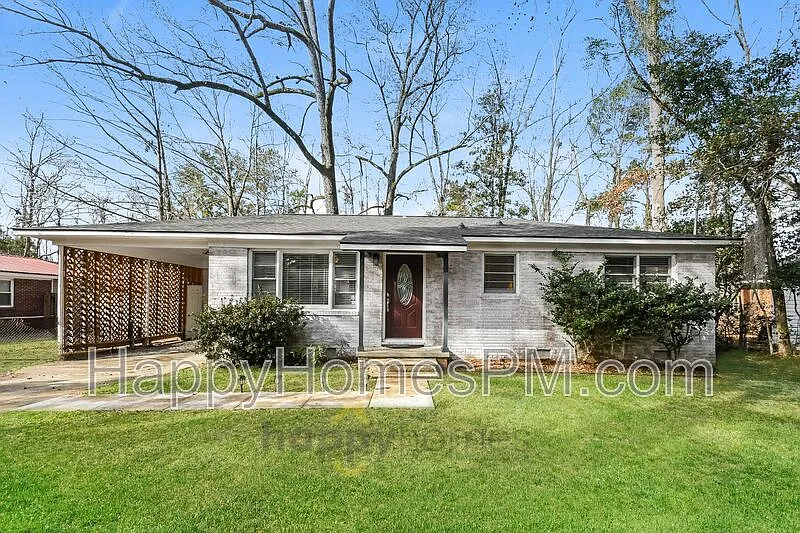 Building Photo - 825 Savage Rd