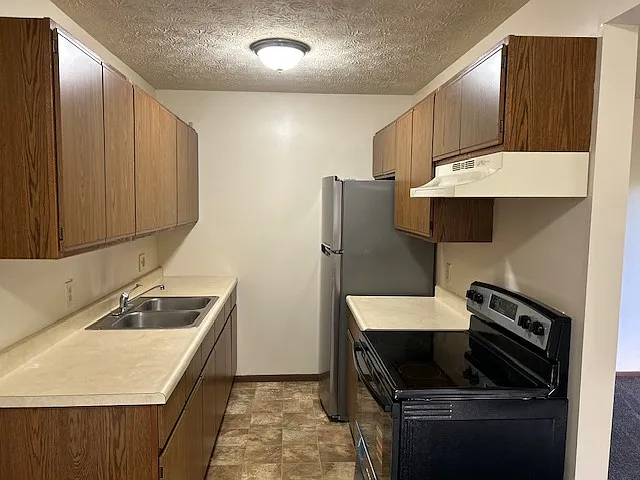 250 Tudor Ave #1A — Photo 3