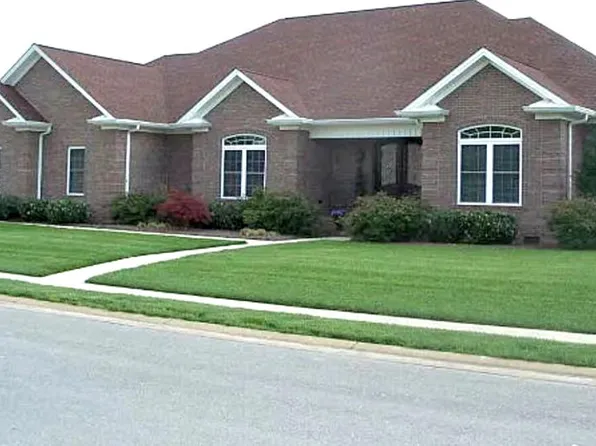 407 McAllister Cir, Hopkinsville, KY 42240