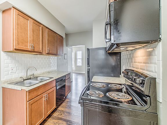 2nd image of 1646 S 39th St APT 1S