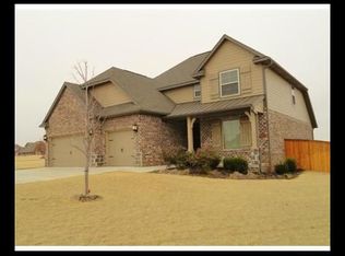 6400 S 44th St, Rogers, AR 72758