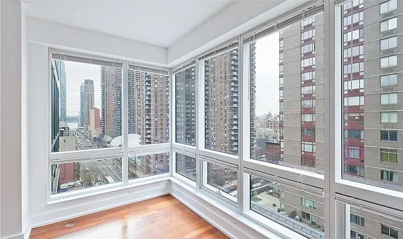 350 W 42nd St #11C — Photo 4