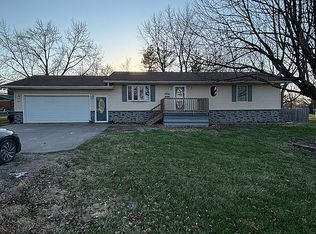 305 N Vine St, Agency, IA 52530