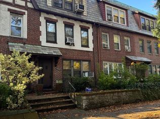 9903 Ascan Ave, Forest Hills, NY 11375