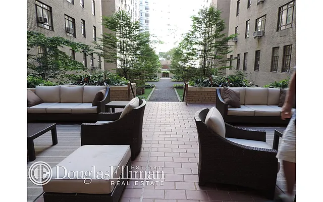 Rented by Douglas Elliman | media 36