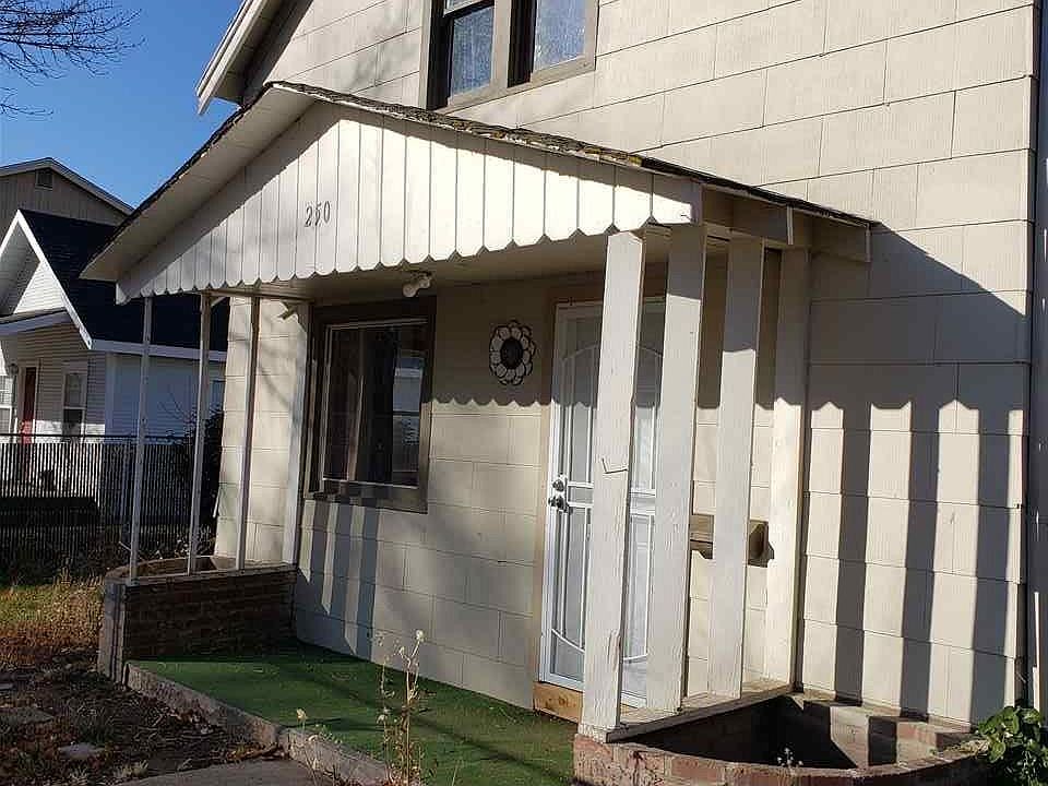 1st image of 250 Adella St