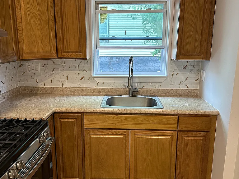 815 Parker St #1 — Photo 9