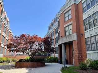 402 9th St APT E2K, Hoboken, NJ 07030